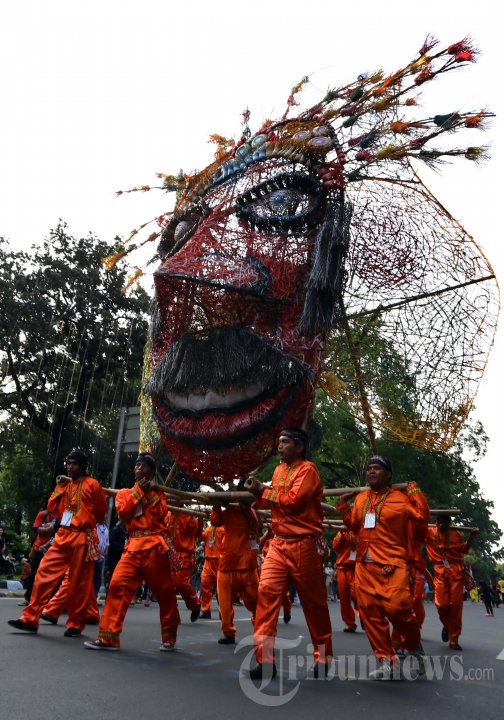 Pawai Seni dan Budaya Kreatif 2014