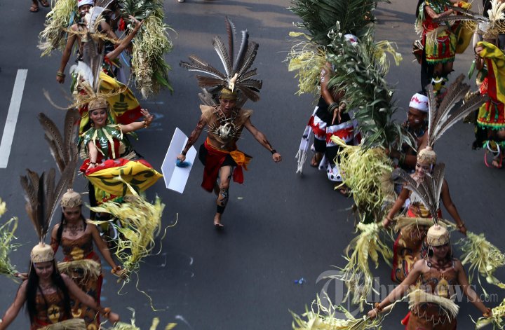 Pawai Seni dan Budaya Kreatif 2014