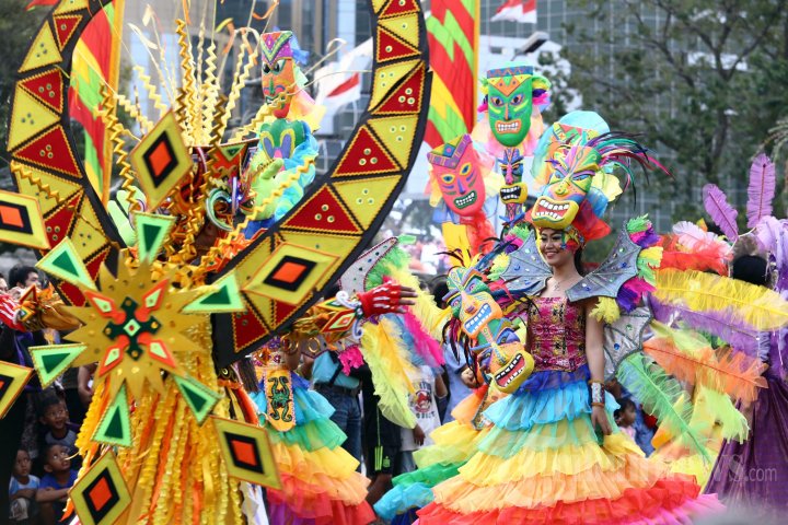 Pawai Seni dan Budaya Kreatif 2014