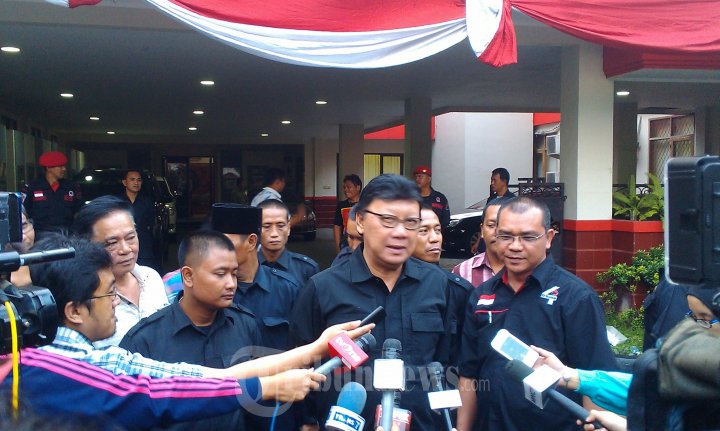 Tjahjo Kumolo Beri Keterangan Pers