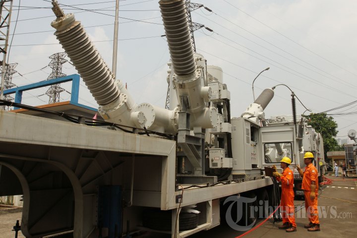 Pengoperasian Trafo Mobile PLN