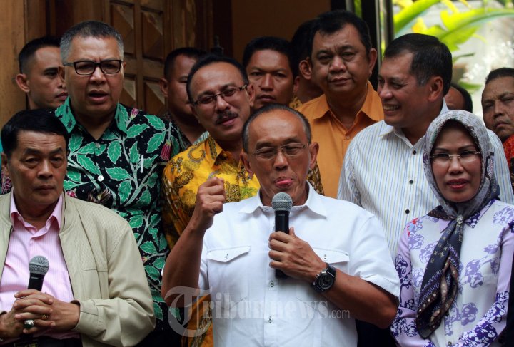 Ketum Partai Golkar Ical Bertemu DPD I Golkar