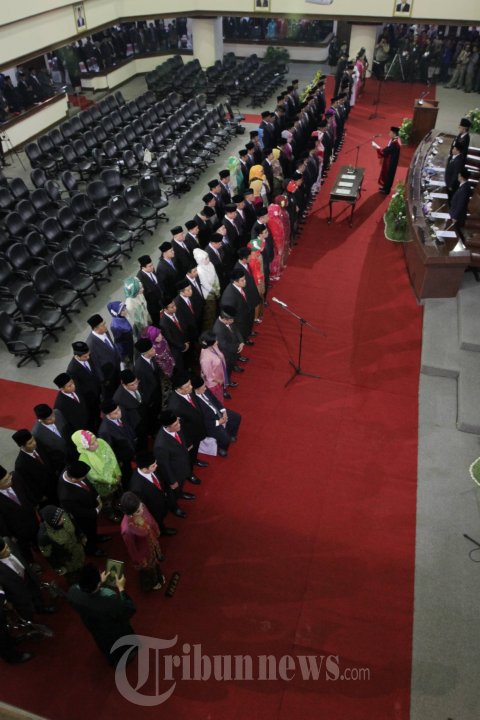 100 Anggota DPRD Jateng Dilantik