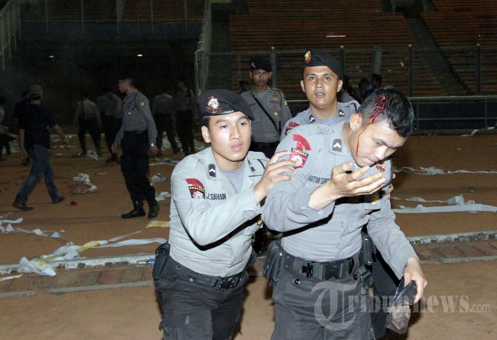 Suporter Persija Jakarta Rusuh
