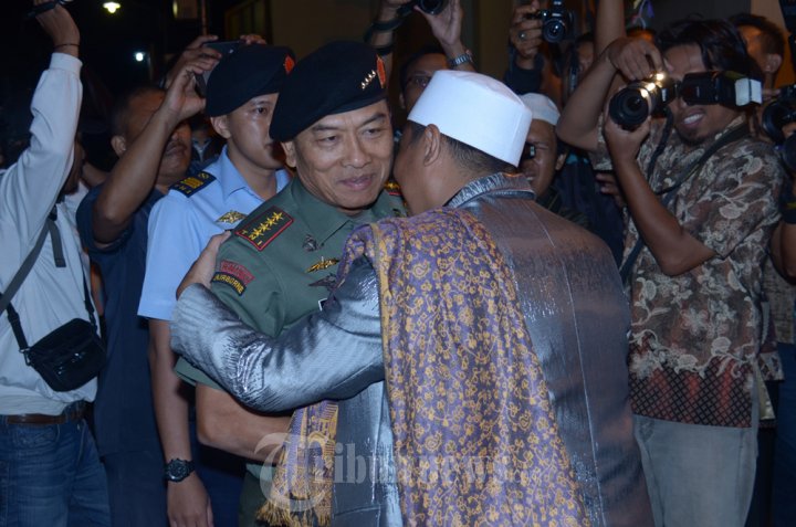 Panglima TNI Resmikan Ponpes Az-Zainy