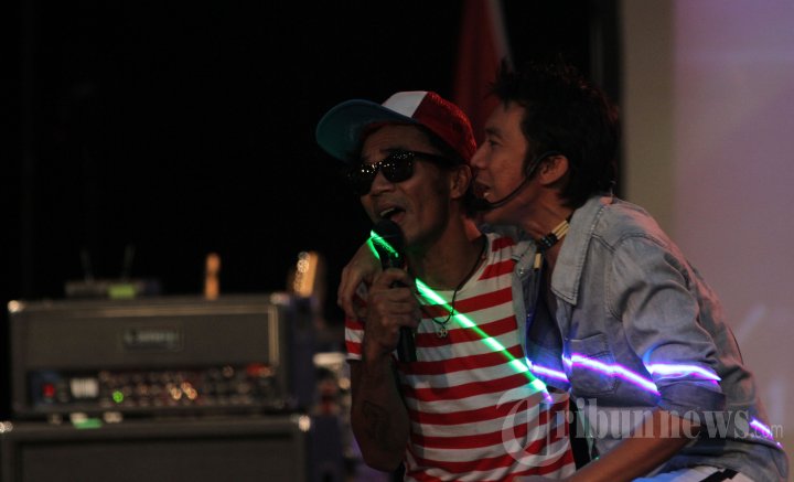 Jokowi Hadiri Peluncuran Lagu Indonesia Wow Milik Slank