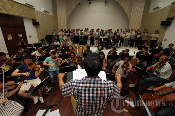 Orkestra The Resonanz Latihan Jelang Konser Simfoni