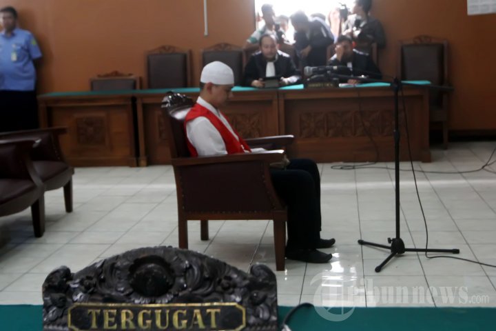 Ustad Guntur Bumi Divonis 6 Bulan Penjara
