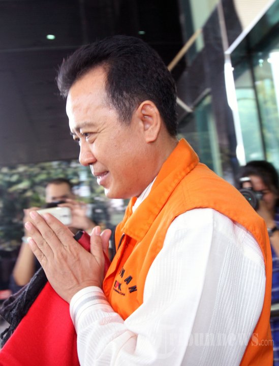 Perpanjangan Masa Tahanan Bupati Karawang Ade Swara