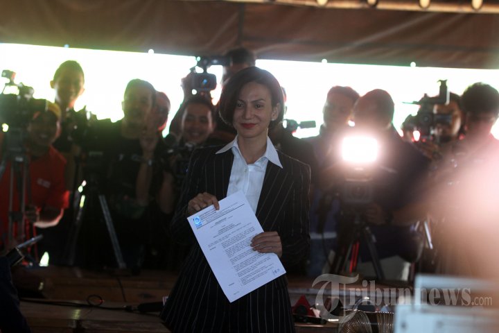 Wanda Hamidah Dipecat PAN