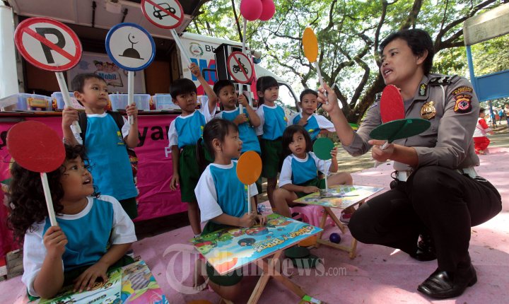 Kenalkan Rambu-Rambu di Hari Anak Nasional 2014
