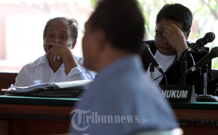 Terdakwa Kadar Slamet Dengarkan Saksi Cepi Setiawan