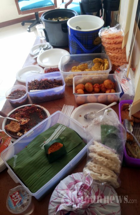 Menu Makan Siang Anas Urbaningrum