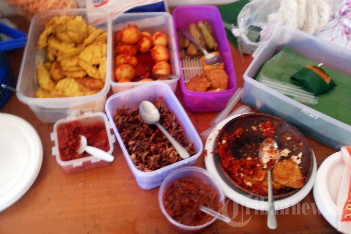 Menu Makan Siang Anas Urbaningrum