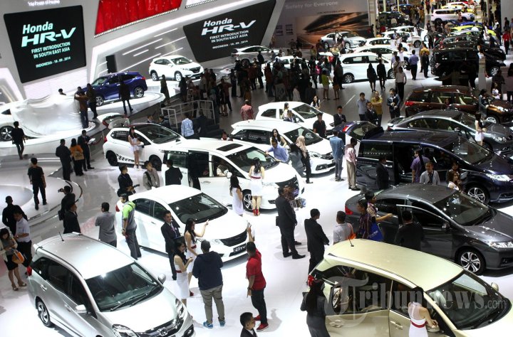 Suasana Pameran IIMS 2014