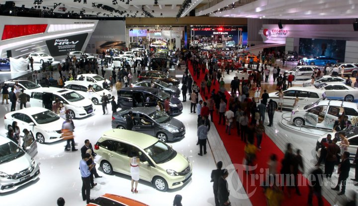 Suasana Pameran IIMS 2014