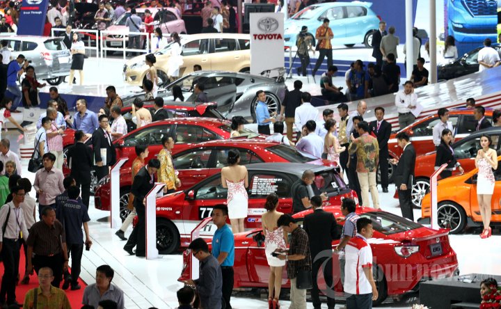 Suasana Pameran IIMS 2014
