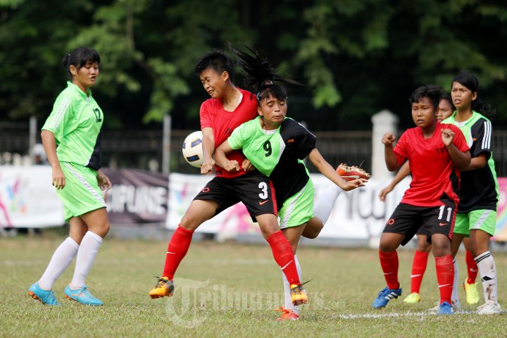 Perebutan Juara 3 Turnamen Pertiwi Cup 2014
