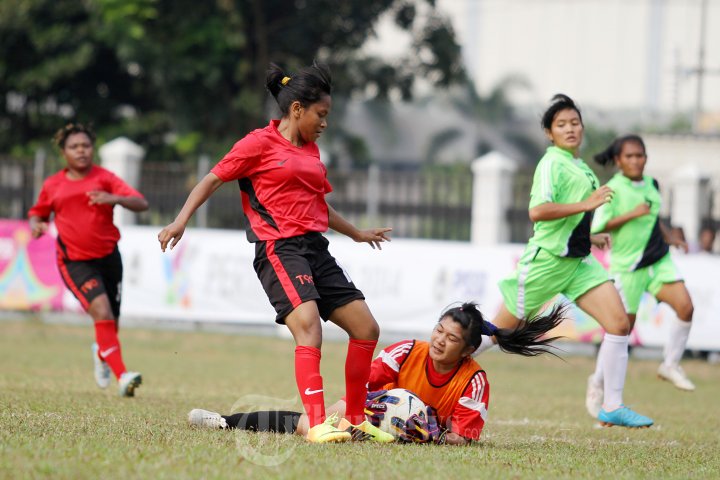 Perebutan Juara 3 Turnamen Pertiwi Cup 2014