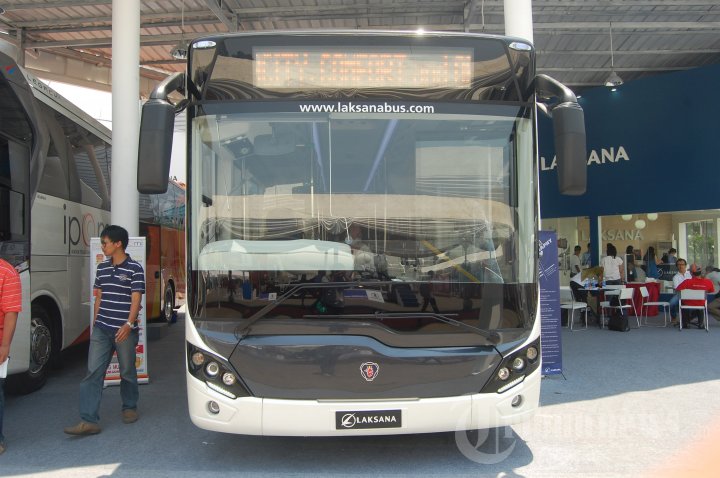 Bus Apron Bandara Scania Aerobus di IIMS 2014