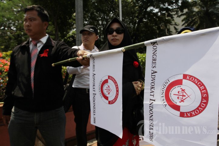 Unjuk Rasa Dukung RUU Advokat
