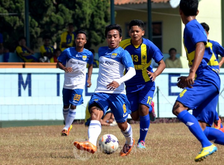 Muhammad Taufik Umpan Bola Kerekannya