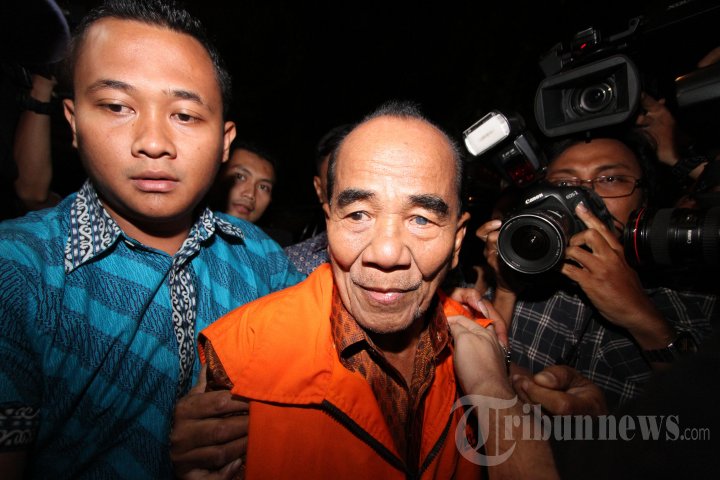 Gubernur Riau Annas Maamun Ditahan KPK