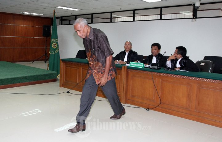 Bupati Biak Dituntut 6 Tahun Penjara