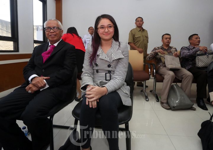 Marshanda Didampingi OC Kaligis Hadir Dipersidangan Perceraianny