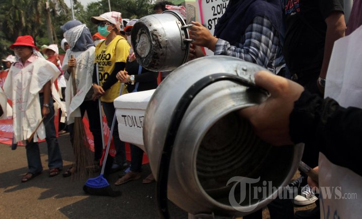 Demo Buruh Migran (PRT) Sambut Anggota DPR Baru