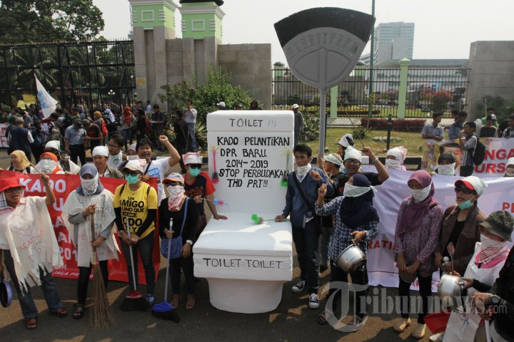 Demo Buruh Migran (PRT) Sambut Anggota DPR Baru