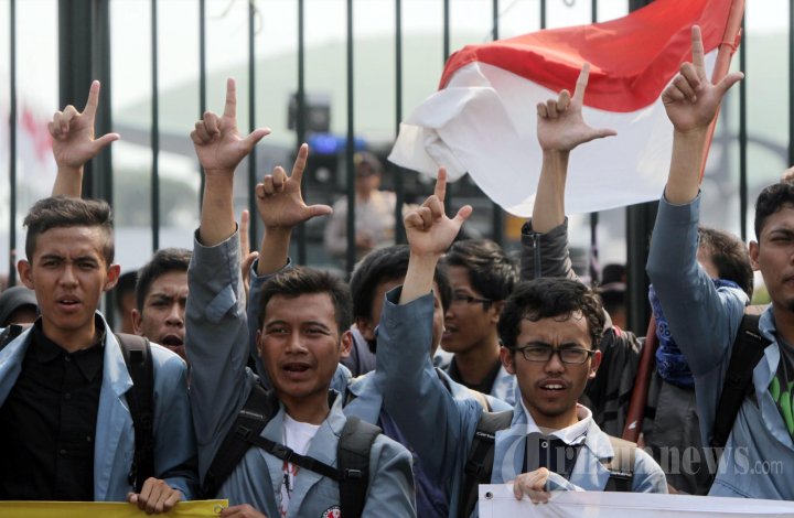 Aksi Mahasiswa Sambut Pelantikan DPR Baru