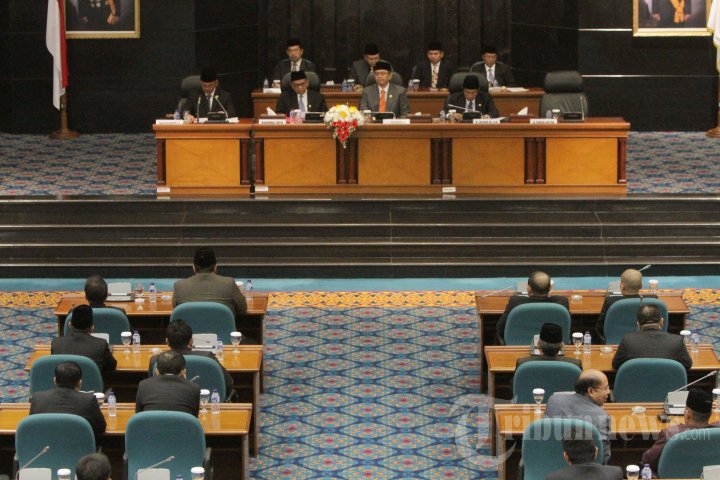 Pengunduran Diri Jokowi Sebagai Gubernur