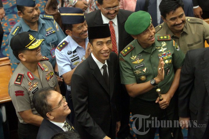 Pengunduran Diri Jokowi Sebagai Gubernur