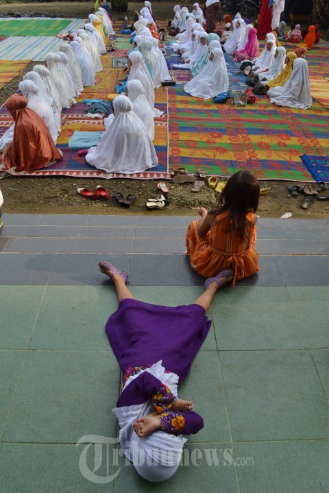 Jamaah Tarekat Naqsabandiyah Kholidiyah Salat Idul Adha