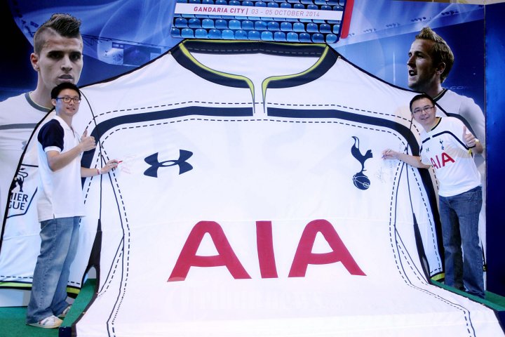 AIA Hadirkan Jersey Raksasa Tottenham Hotspur