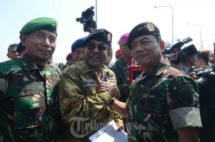 Panglima TNI Lakukan Upacara Pembaretan 29 Gubernur