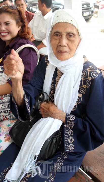 Fatimah Nenek di Tuntut 1 Milyar