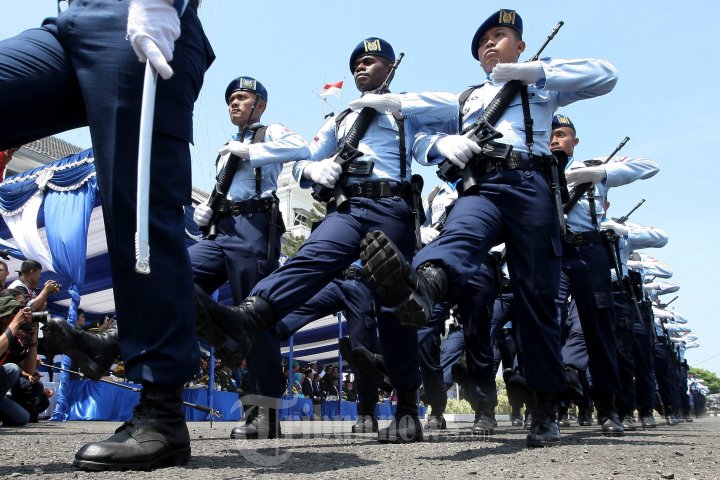 Aksi Parade Pasukan Wara