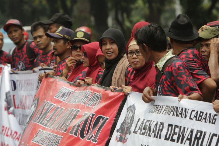 Unjuk Rasa Laskar Dewaruci Ajukan Gugatan UU Pilkada