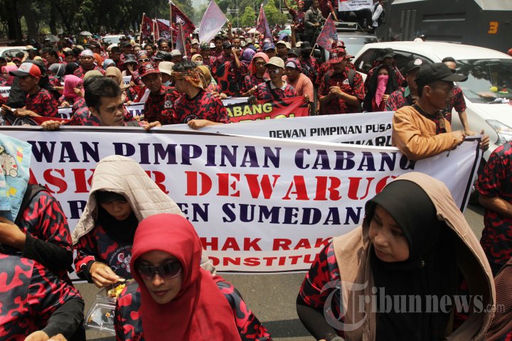 Unjuk Rasa Laskar Dewaruci Ajukan Gugatan UU Pilkada