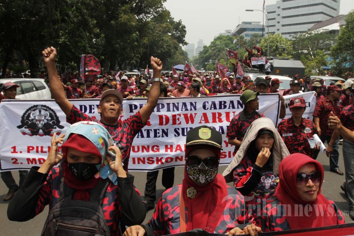 Unjuk Rasa Laskar Dewaruci Ajukan Gugatan UU Pilkada