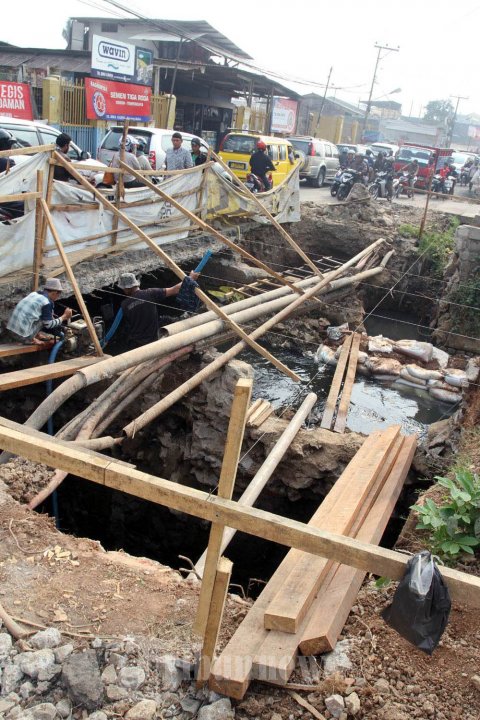 Pengerjaan Jembatan Kali Mulya Mangkrak Karena Ada Goib