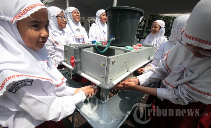 Cuci Tangan Pakai Sabun