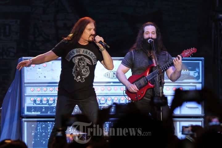Konser Grup Band Dream Theater