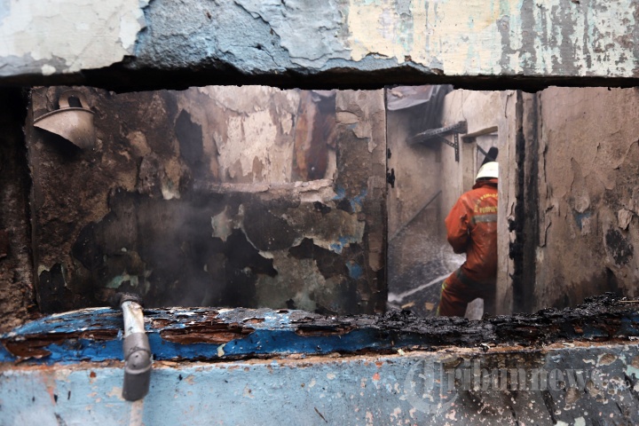 30 Rumah Terbakar Di Taman Sari