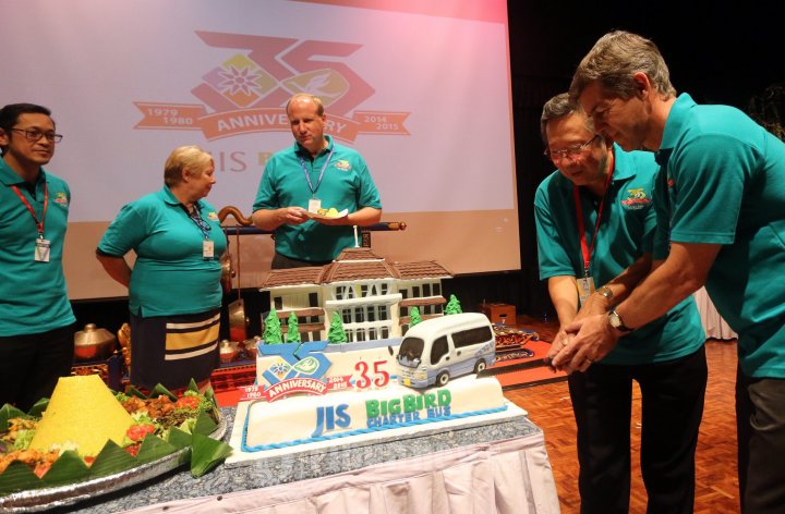 35 Tahun Kerjasama Blue Bird-JIS