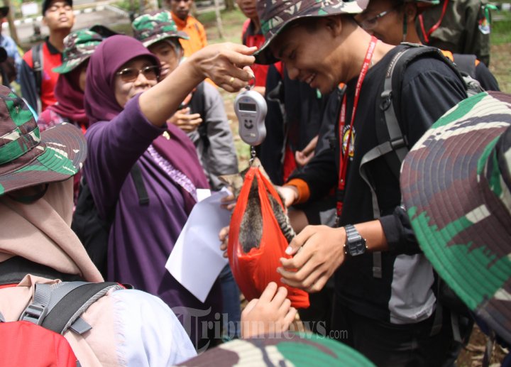 63 Peserta Ekspedisi NKRI Bidang Flora Fauna Latihan Praktek Lap
