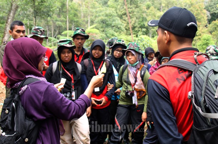 63 Peserta Ekspedisi NKRI Bidang Flora Fauna Latihan Praktek Lap