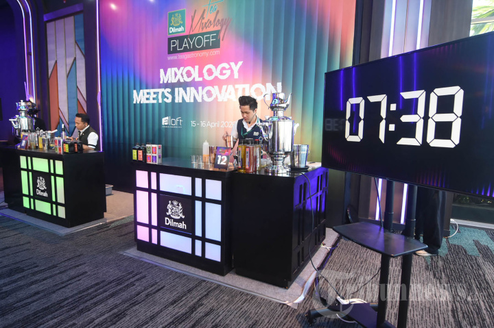 Aksi Bartender di Dilmah Mixology Playoff 2026